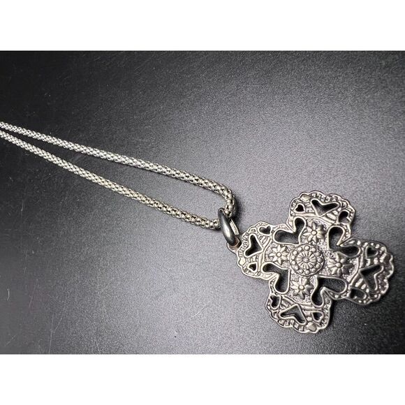 Premier Designs Cross Necklace - Picture 4 of 7